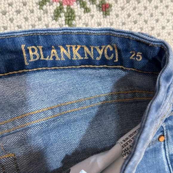 BlankNYC Jeans - Picture 2 of 4